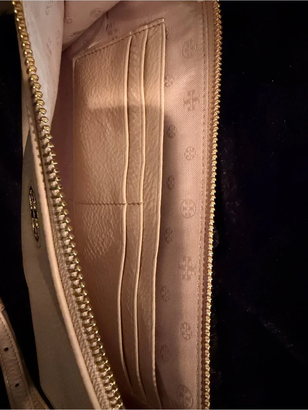 Tory Burch Pale Pink/Nude Leather Robinson Clutch and Crossbody Bag